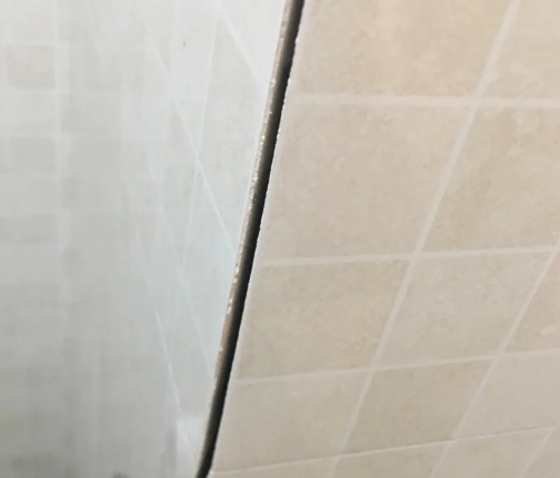 普洱市瓷砖空鼓维修公司分享阳台瓷砖脱落的修复过程可以分为以下几个步骤
